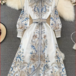 Elegantna ženska haljina sa vintage cvetnim printom i pojasom